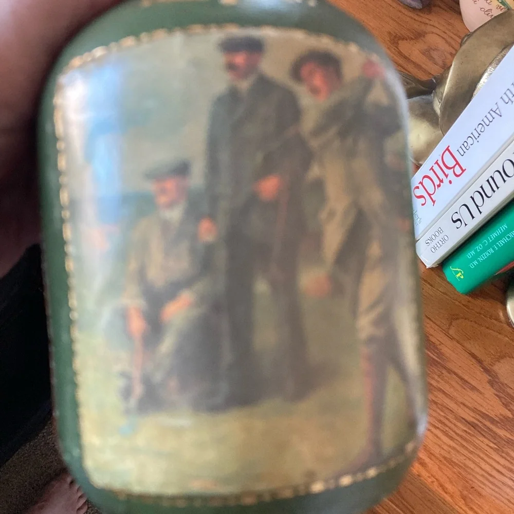 Vintage Genuine Leather Green Decorative Bottle with Artwork - Picture 8 of 8